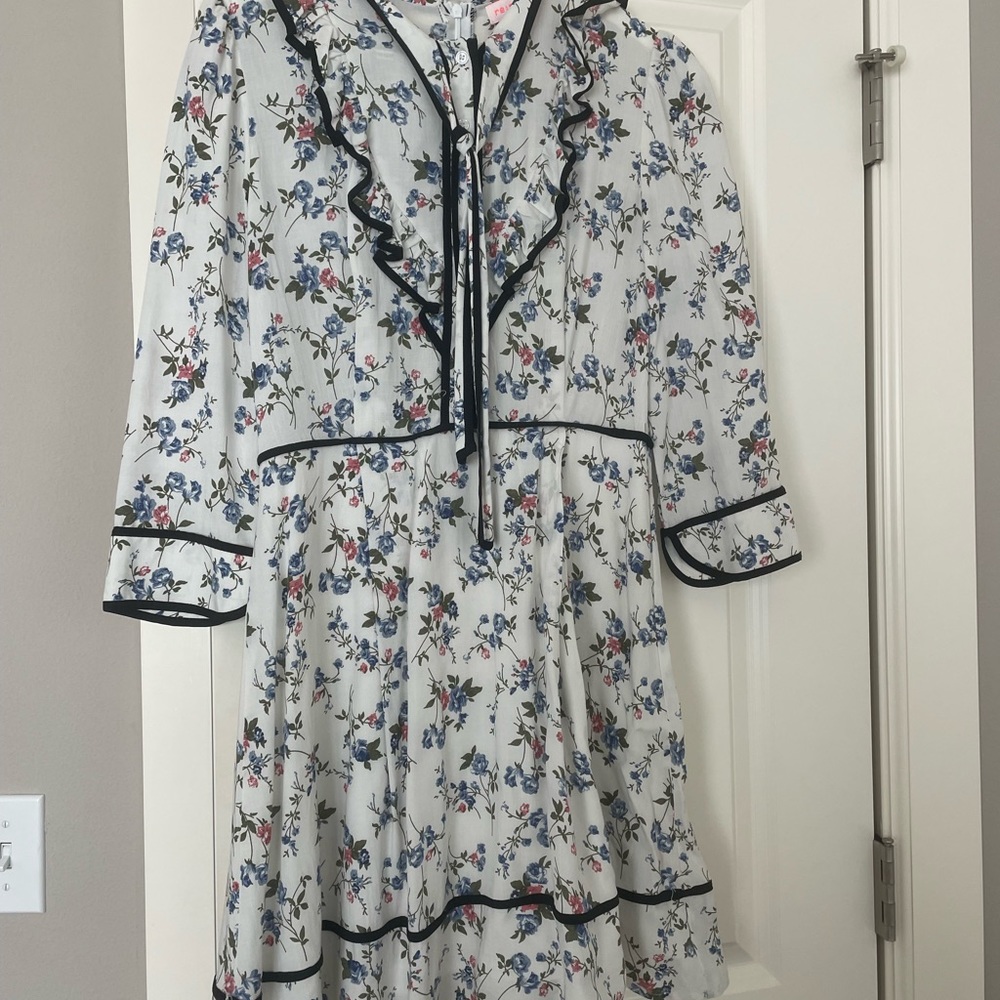 Dress - Picture 2 of 4